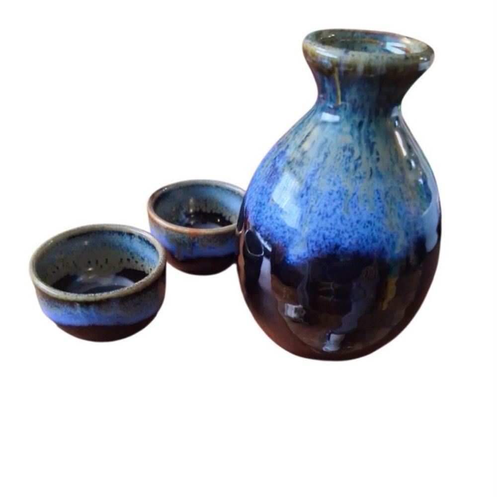 Mino ware Japanese Ceramics Tokkuri and Sake Cup set Black w/ Blue made in japan